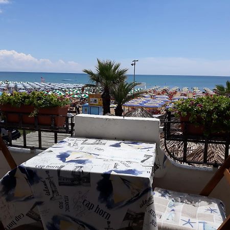 Appartamento Frontemare Azzurra Caorle Exterior photo